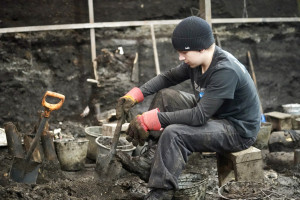 Княжья Гора и золотые нити: что нового рассказали учёным НовГУ находки полувековой давности